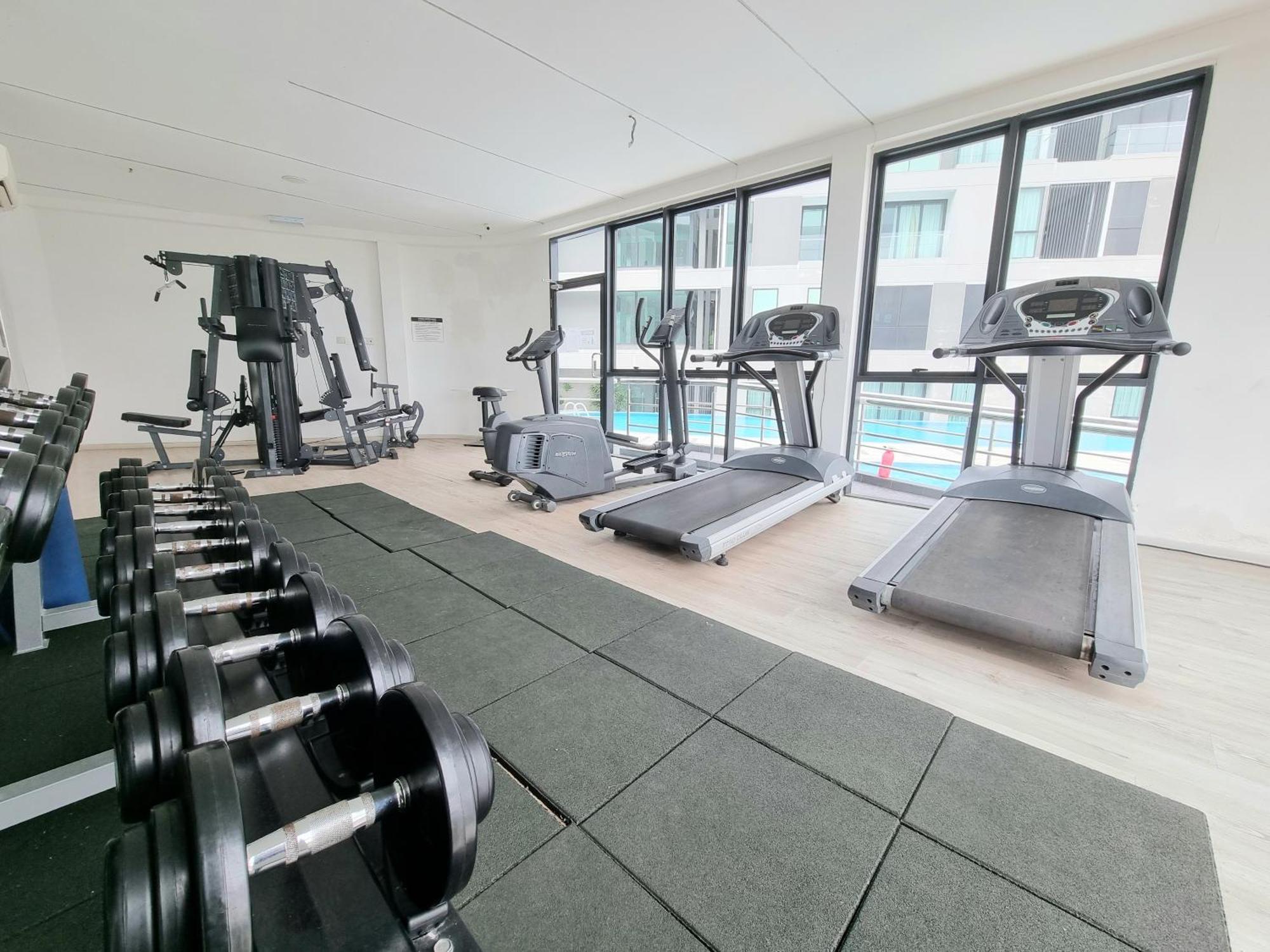 Cozy 2br Near Airport, Town & Vivacity Mall