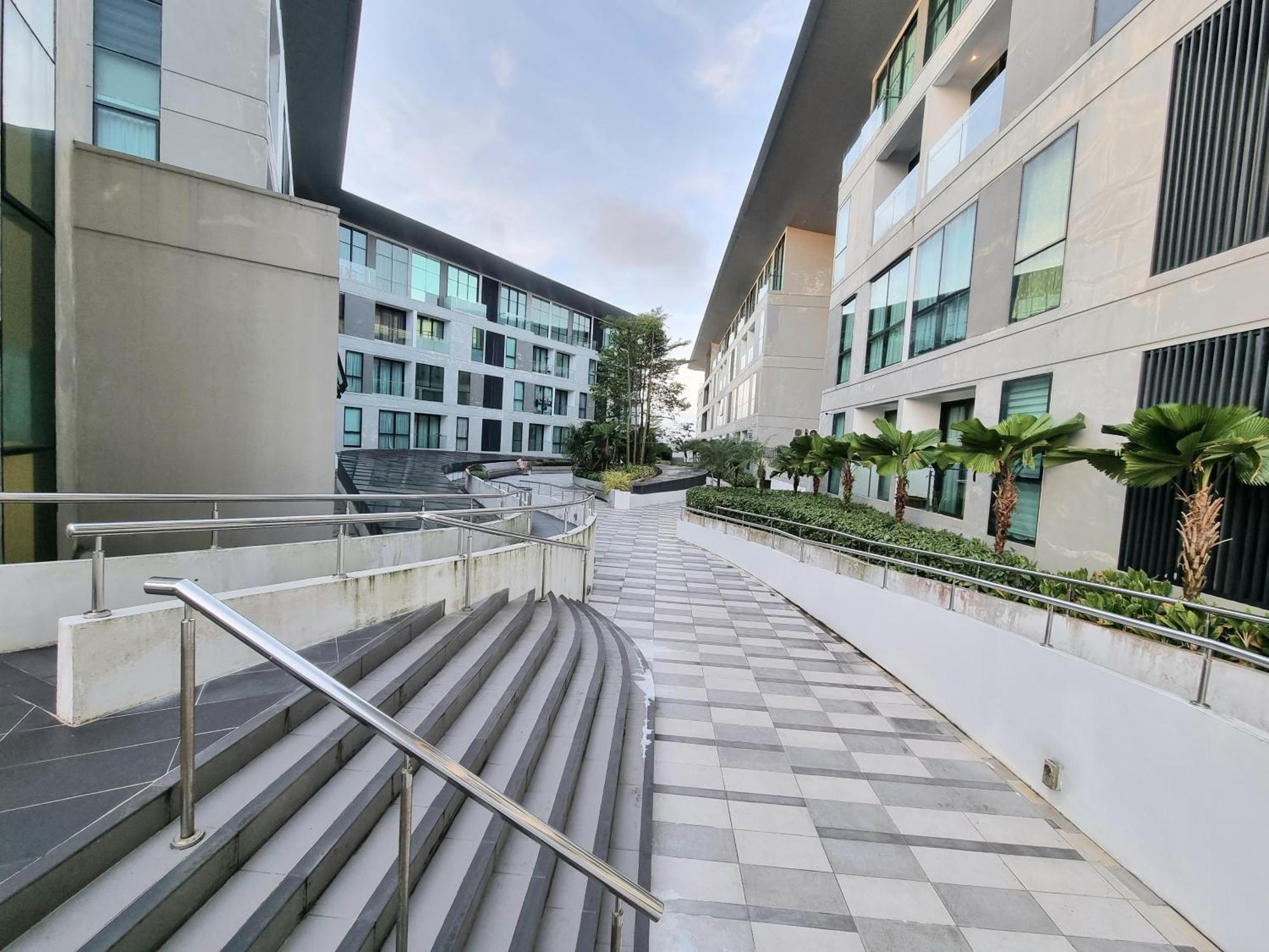 Cozy 2br Near Airport, Town & Vivacity Mall Apartment