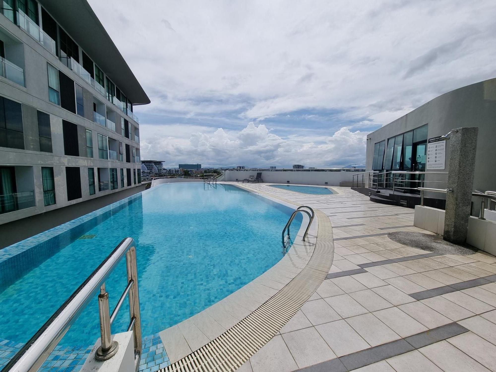 Cozy 2br Near Airport, Town & Vivacity Mall Apartment Kuching