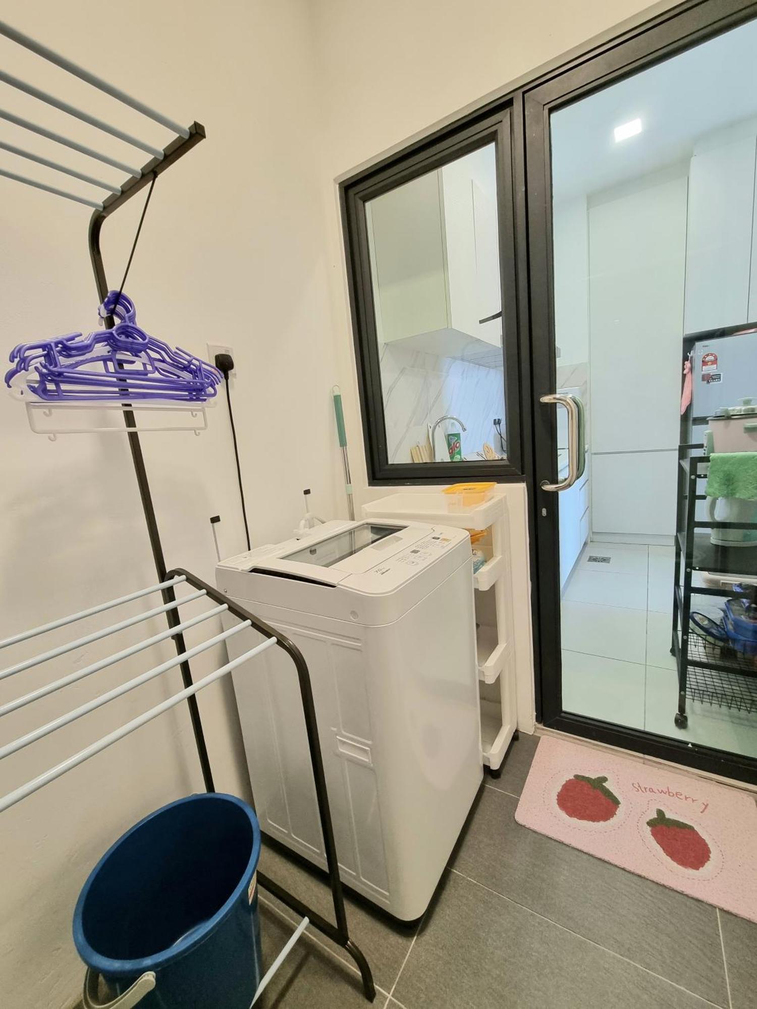 Apartment Cozy 2br Near Airport, Town & Vivacity Mall