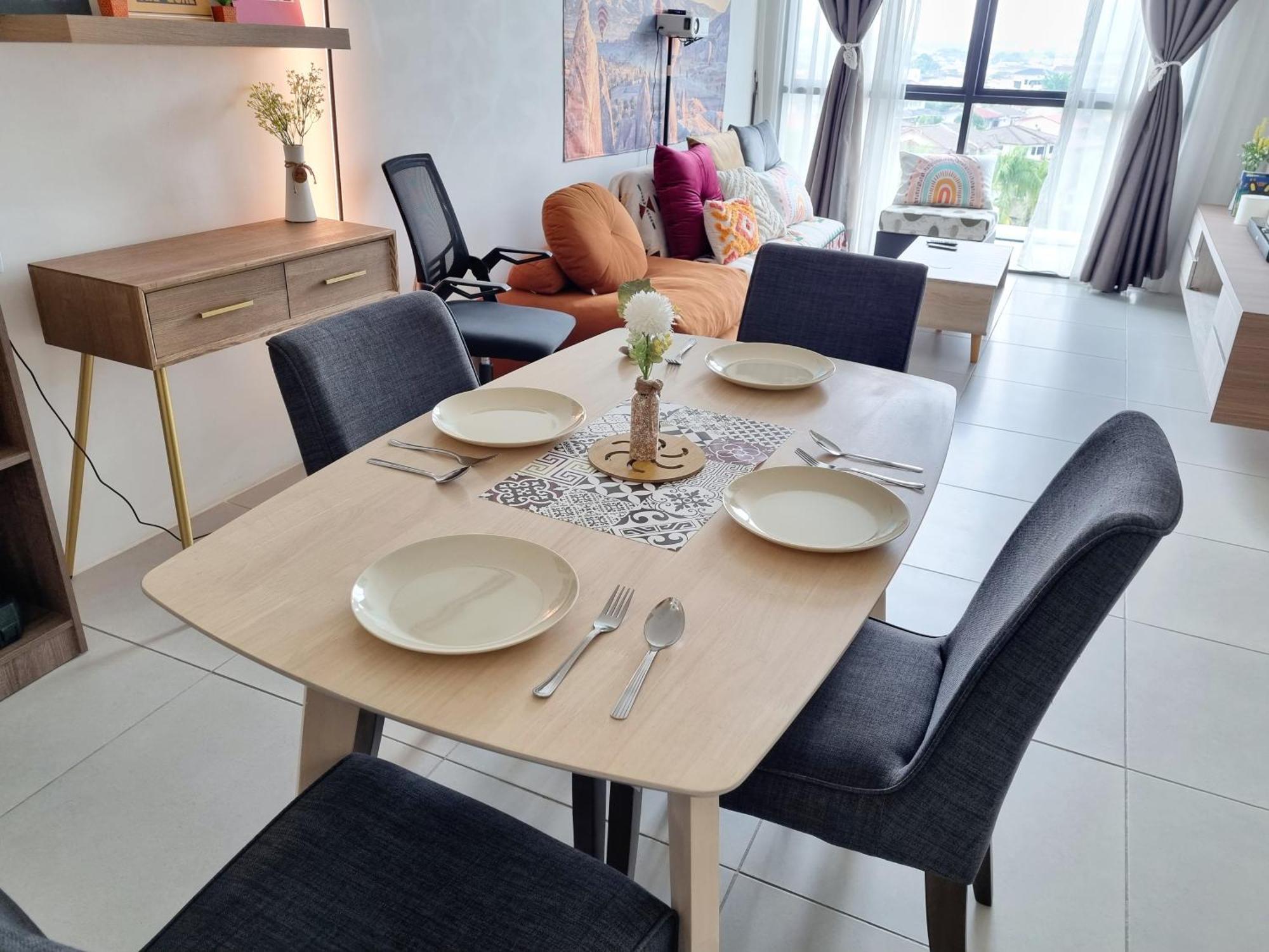 Cozy 2br Near Airport, Town & Vivacity Mall